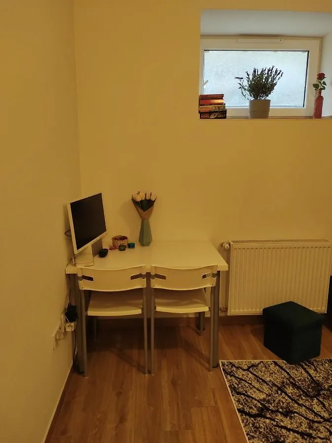 Apartament Mieszkanie #1- Kawalerka Na 1-2 Osoby Z Kuchnia I Lazienka Kraków Polska